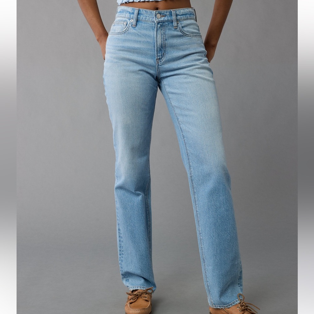 American Eagle High Waisted Super Stretch Straight Jean